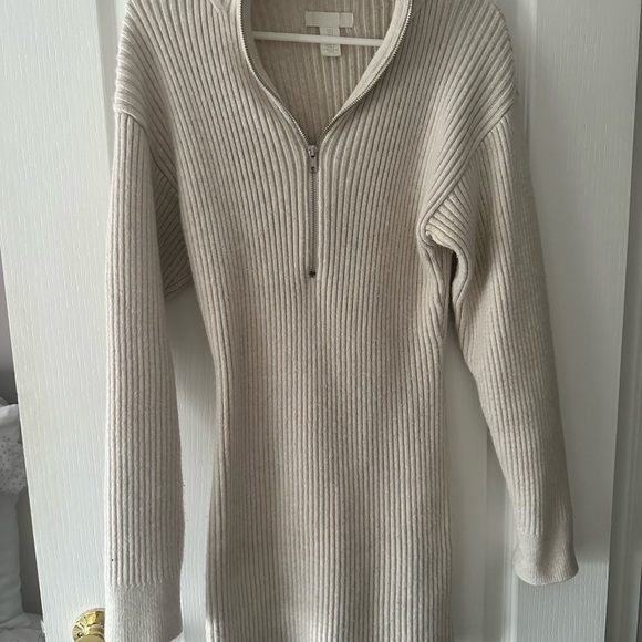 Cute H&M transition dress - Picture 2 of 4